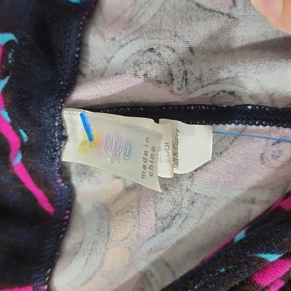 LuLaRoe Leggings - Tall & Curvy - Purple Rose - Picture 2 of 3